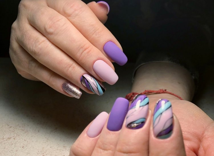 Абстракция на короткие ногти