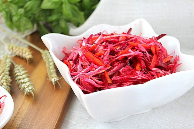 Салат с капустой и свеклой для похудения