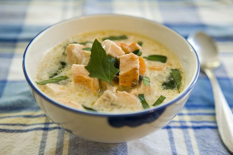 Рыбный суп с кокосовым молоком