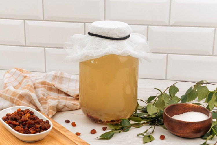 Квас из ржаного хлеба на березовом соке