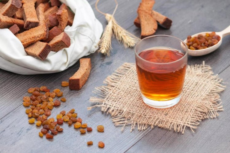 Квас из ржаного хлеба без дрожжей