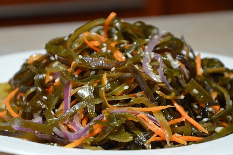 Салат из морской капусты