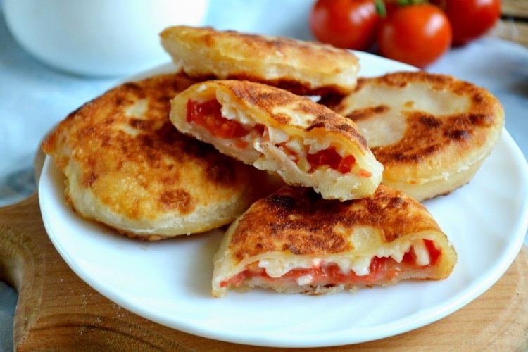 Начинка с яйцом и помидорами