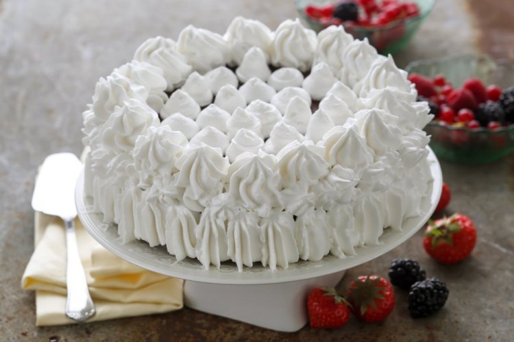 Крем из взбитых сливок для торта