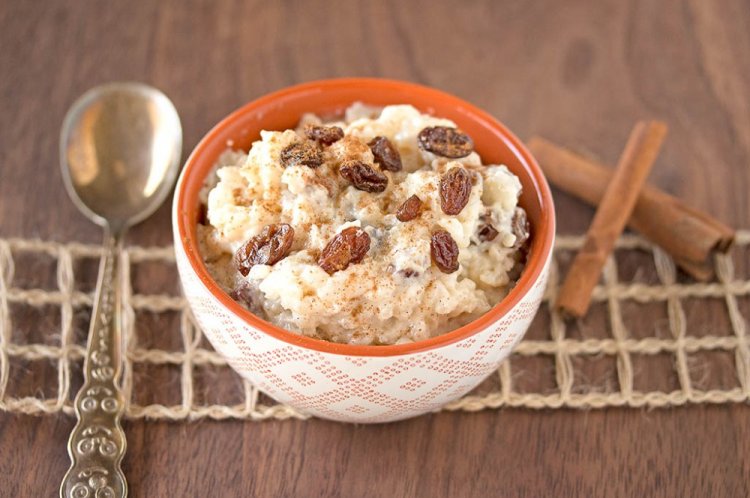 Овсяная каша с изюмом в мультиварке