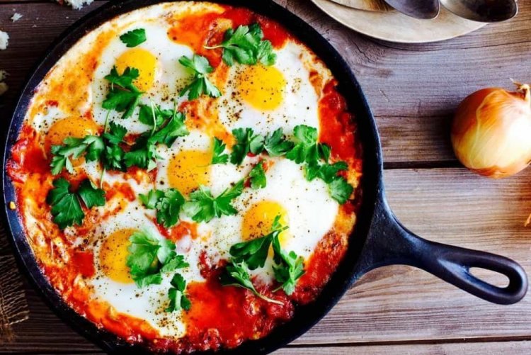 Шакшука с помидорами