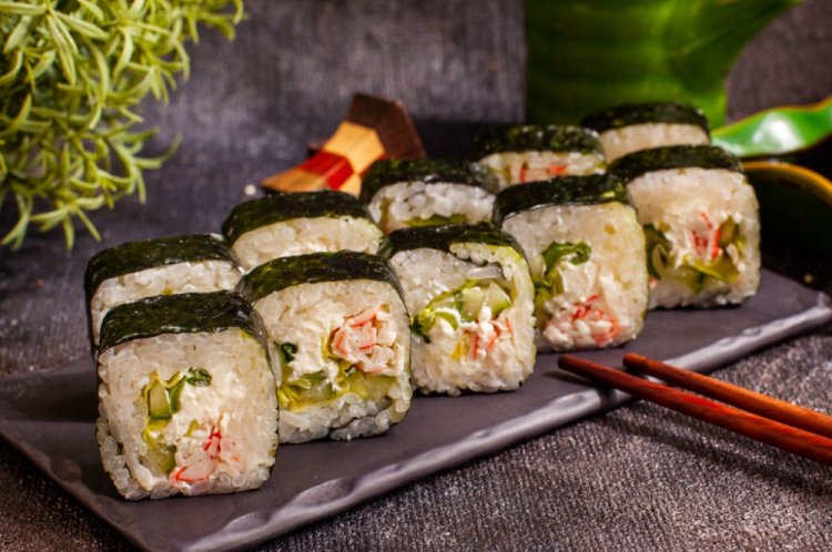 Начинка с омлетом и крабовыми палочками