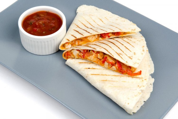 Тортилья с курицей на завтрак