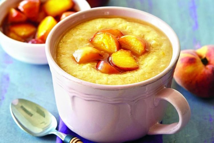 Кукурузная каша с персиками
