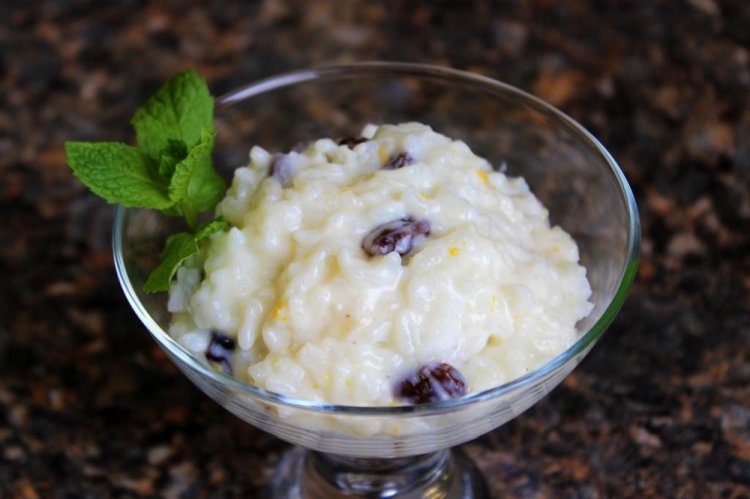 Рисовая каша с изюмом