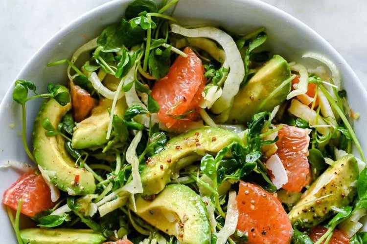 Салат с грейпфрутом и авокадо