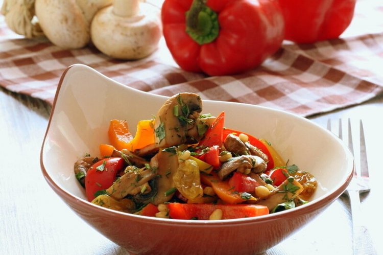 Грибы с болгарским перцем