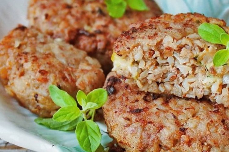 Гречаники с курицей и манкой