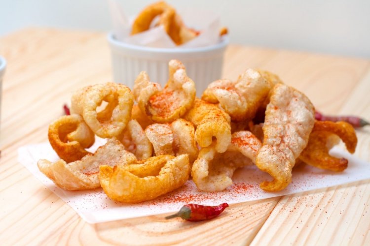 Чичаррон из свиных шкурок