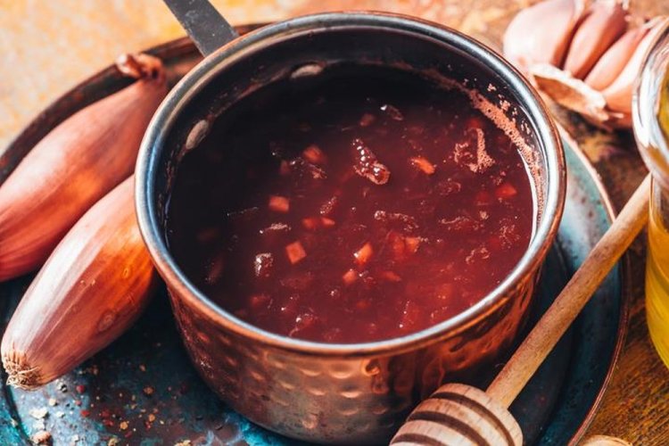 Винный соус для свиных ребрышек