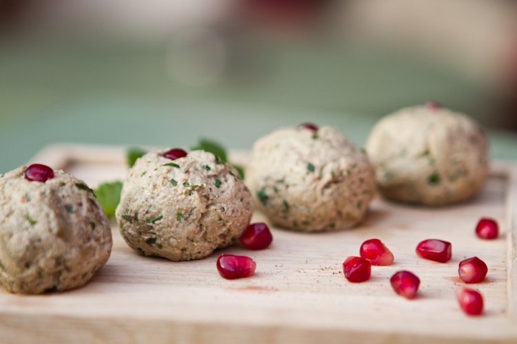 Пхали из запеченных баклажанов