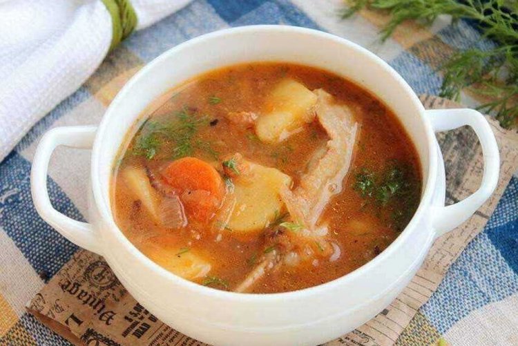 Суп из свиных ребрышек с цветной капустой