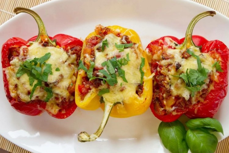 Фаршированные перцы под сыром