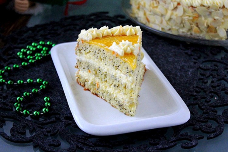 Апельсиновый торт с маком и миндалем