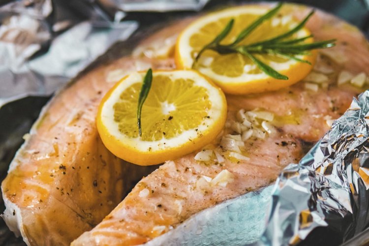 Запеченная семга с лимоном и розмарином