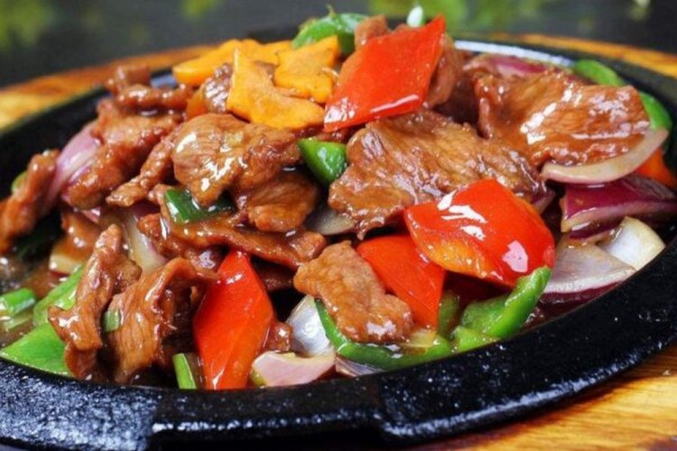 Свинина по-китайски на сковороде
