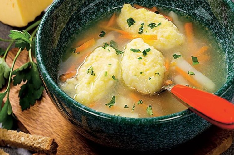 Постный суп с клецками из манки