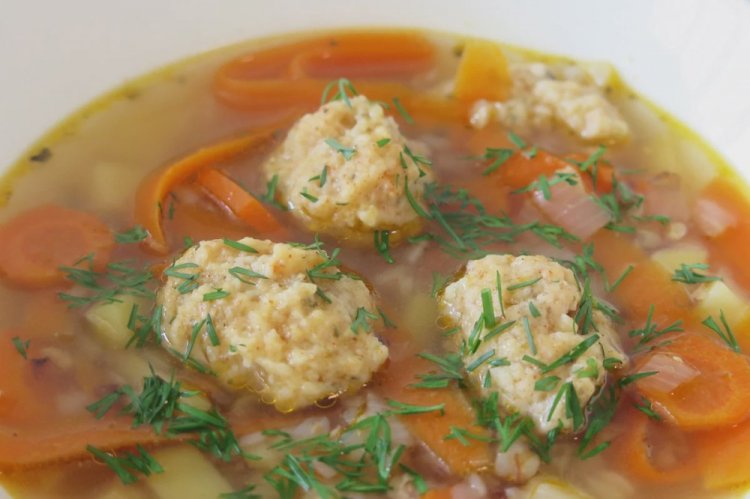 Суп с клецками и гречкой