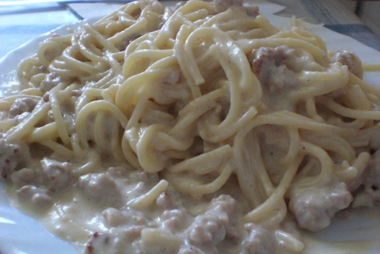 Паста с фаршем в сливочном соусе