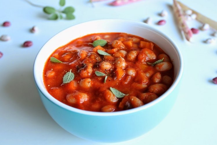 Тушеная фасоль