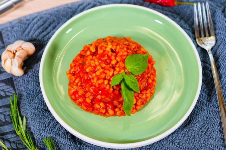 Перловка в томате