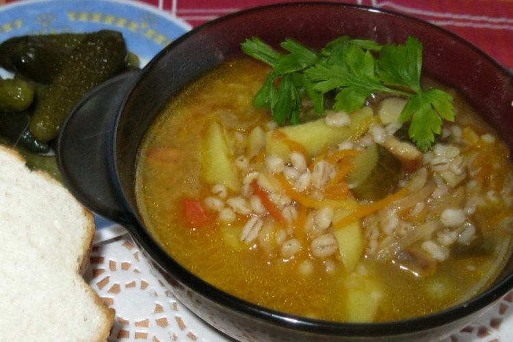 Рассольник с перловкой