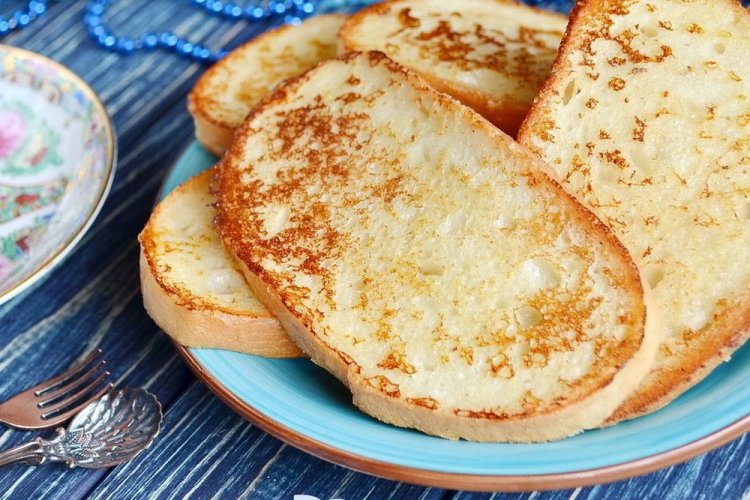 Сладкие гренки из батона