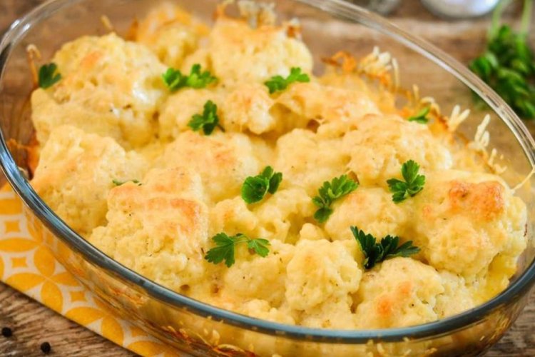 Цветная капуста под сыром в духовке