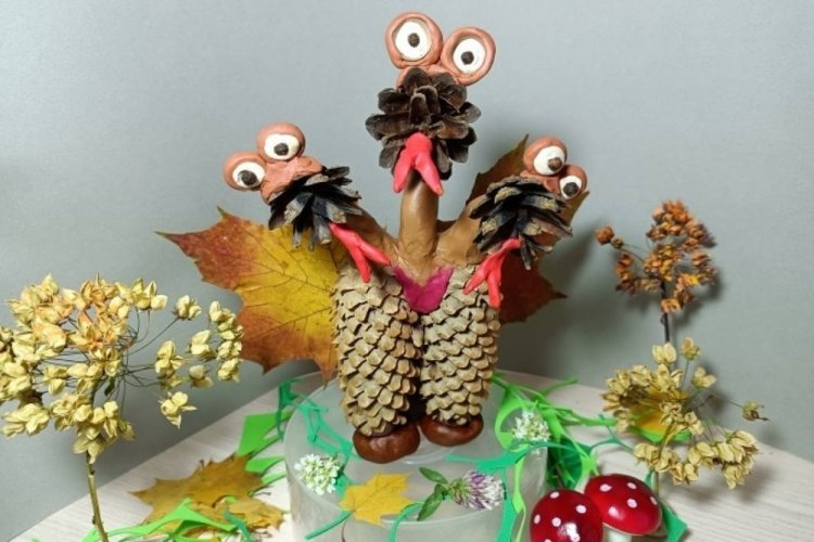 Дракон из природных материалов