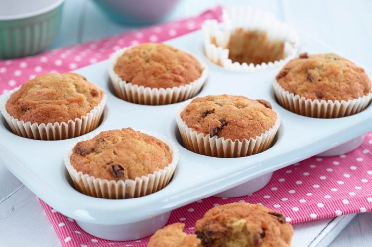 Морковные кексы с бананом и изюмом