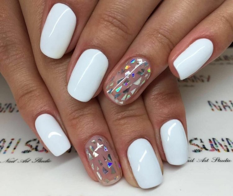 Прозрачное битое стекло