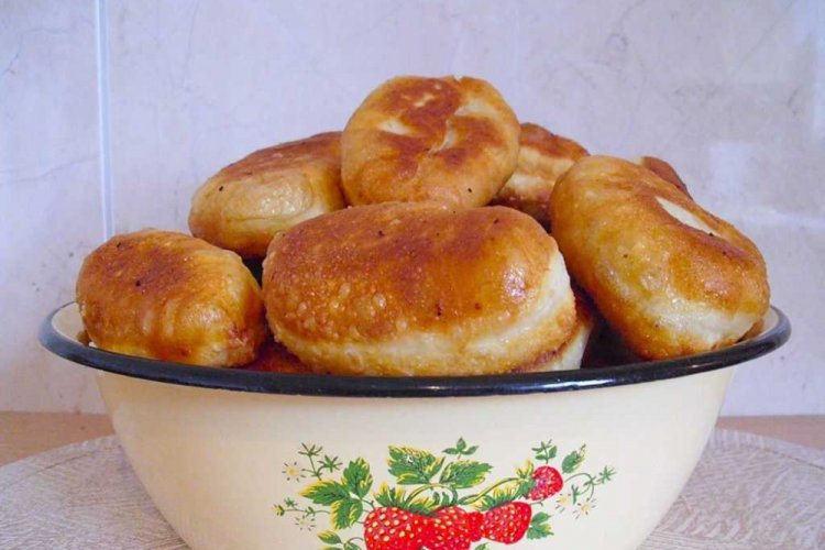 Постные пирожки с тыквой и клюквой