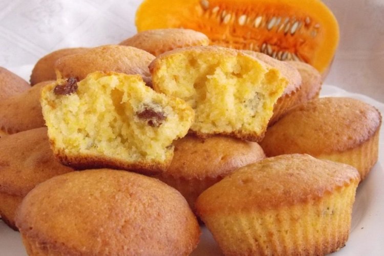 Тыквенные маффины с изюмом и медом