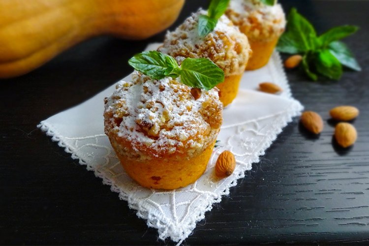 Тыквенные маффины с лимоном и миндалем