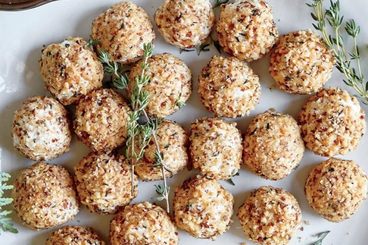 Творожные шарики с сыром и орехами