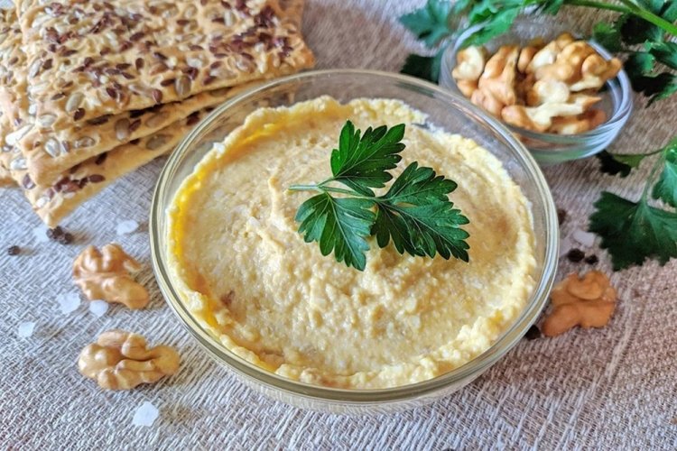 Паштет из яиц и грецких орехов