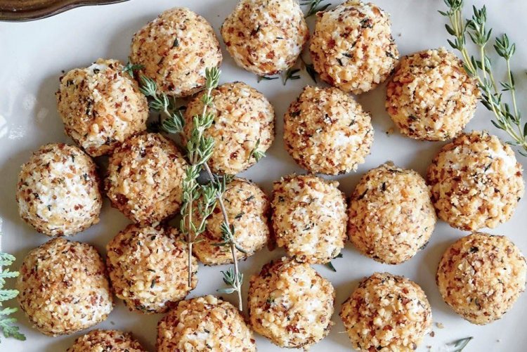 Сырные шарики с мятой и орехами