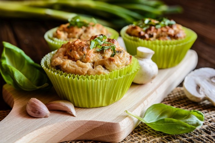 Куриные маффины с грибами