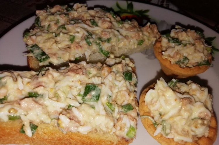 Паштет из печени трески с плавленым сыром и майонезом