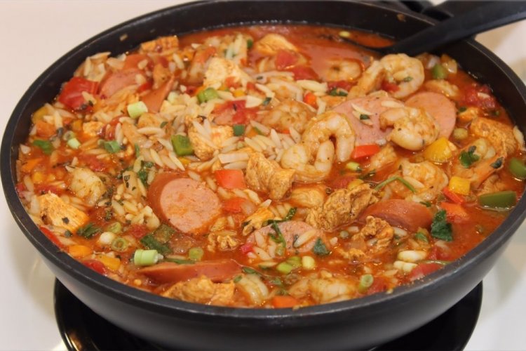 Джамбалайя с курицей и креветками
