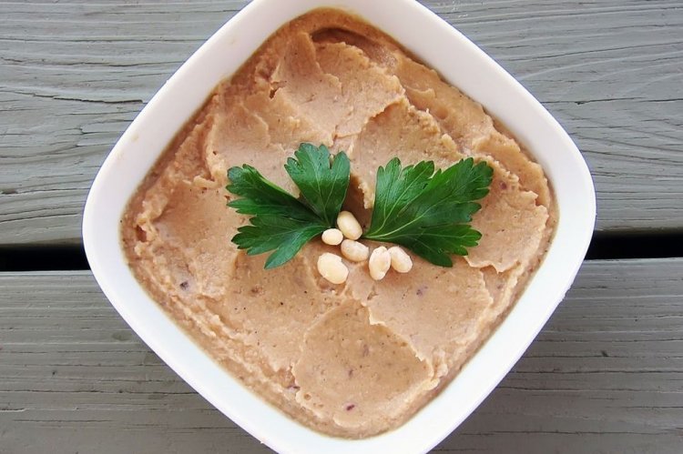 Паштет из фасоли с медом