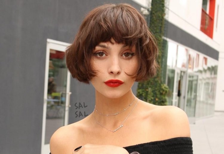 Французское каре с челкой