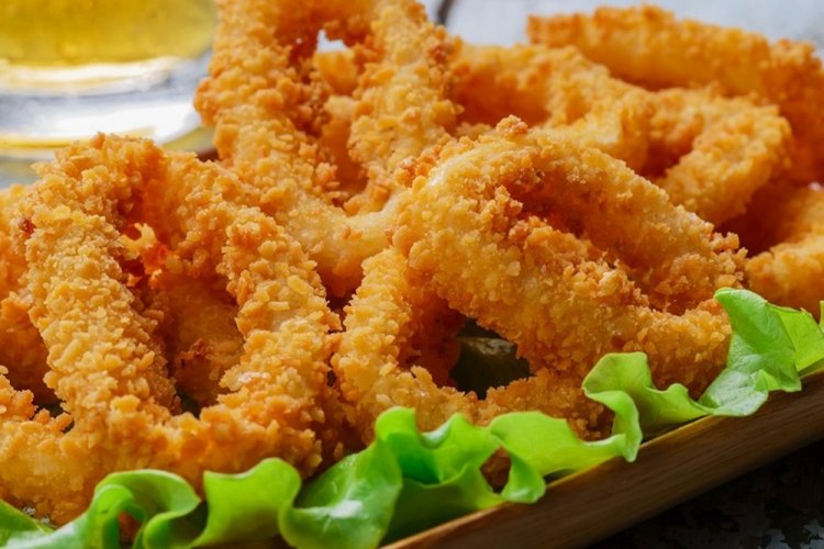 Жареные кальмары в панировке