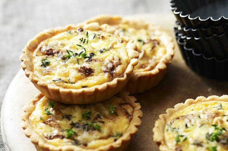 Запеченные тарталетки с сыром и грибами