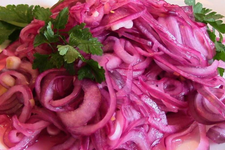 Маринованный лук